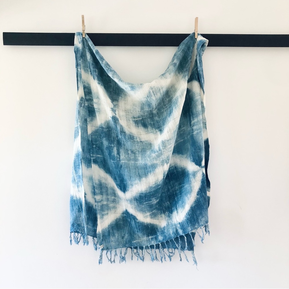 lookout and wonderland indigo shawl